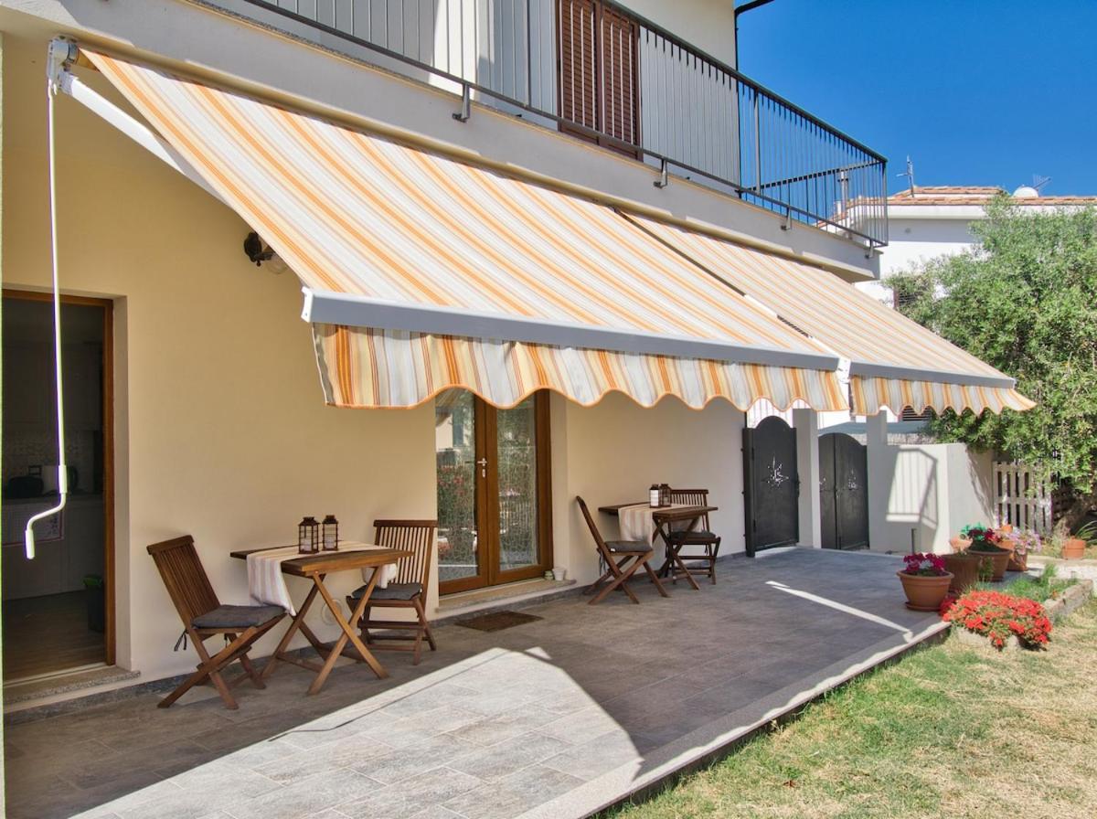 Hotel Dommu Livia Lotzorai Exterior foto